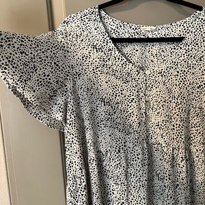 Spotted black and white dress with sleeves, size Large